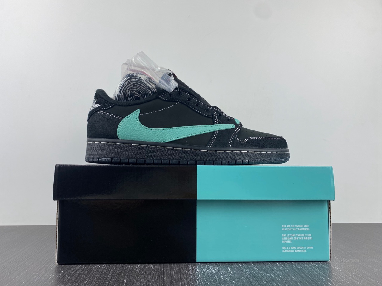 Travis Scott x Air Jordan 1 Low